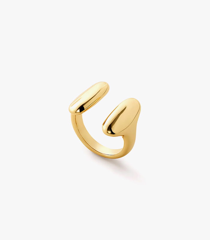 miley statement ring.jpeg